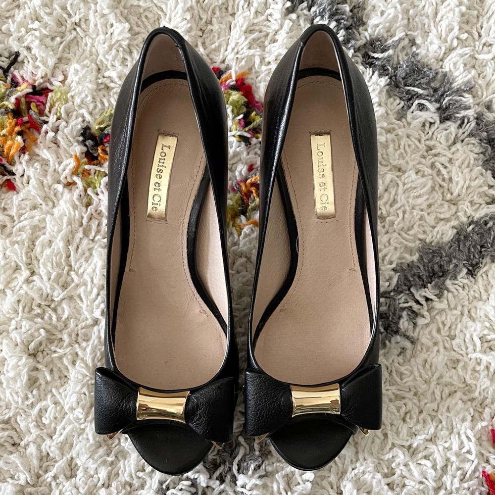 Louise et Cie Nikkah Black Leather Bow Pump Heels